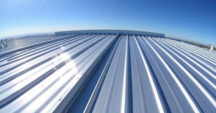 Tinta t&eacute;rmica para telhado de zinco: como escolher e aplicar corretamente