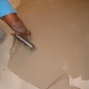 Aplicação de cimento queimado SP